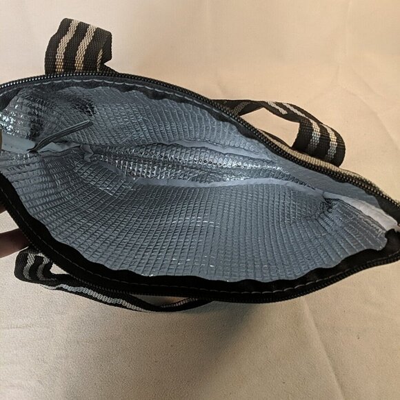 WB Wizarding World of Harry Potter Hogwarts Black Lunch Bag Box NEW Warner Bros - Picture 5 of 8